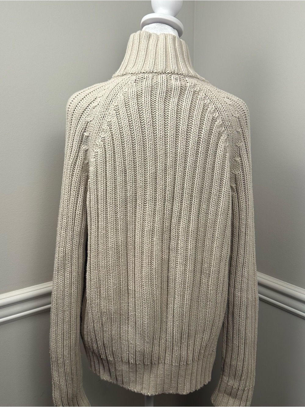 Banana Republic Cream Cable-Knit Snap button Cardigan M - Picture 4 of 4